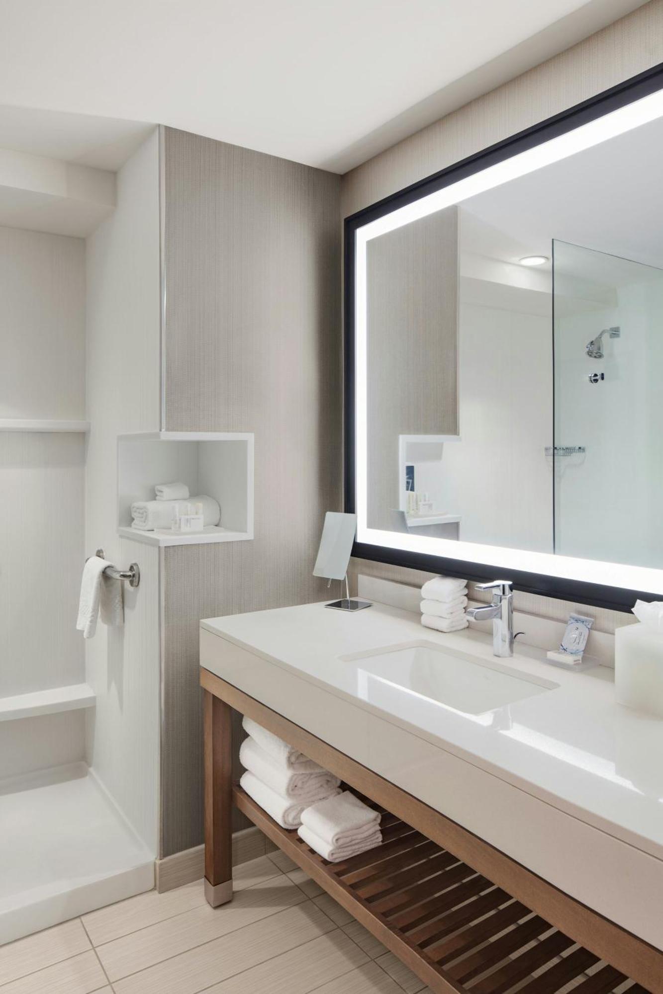 Hotel Courtyard By Marriott Portland Downtown/Waterfront Extérieur photo