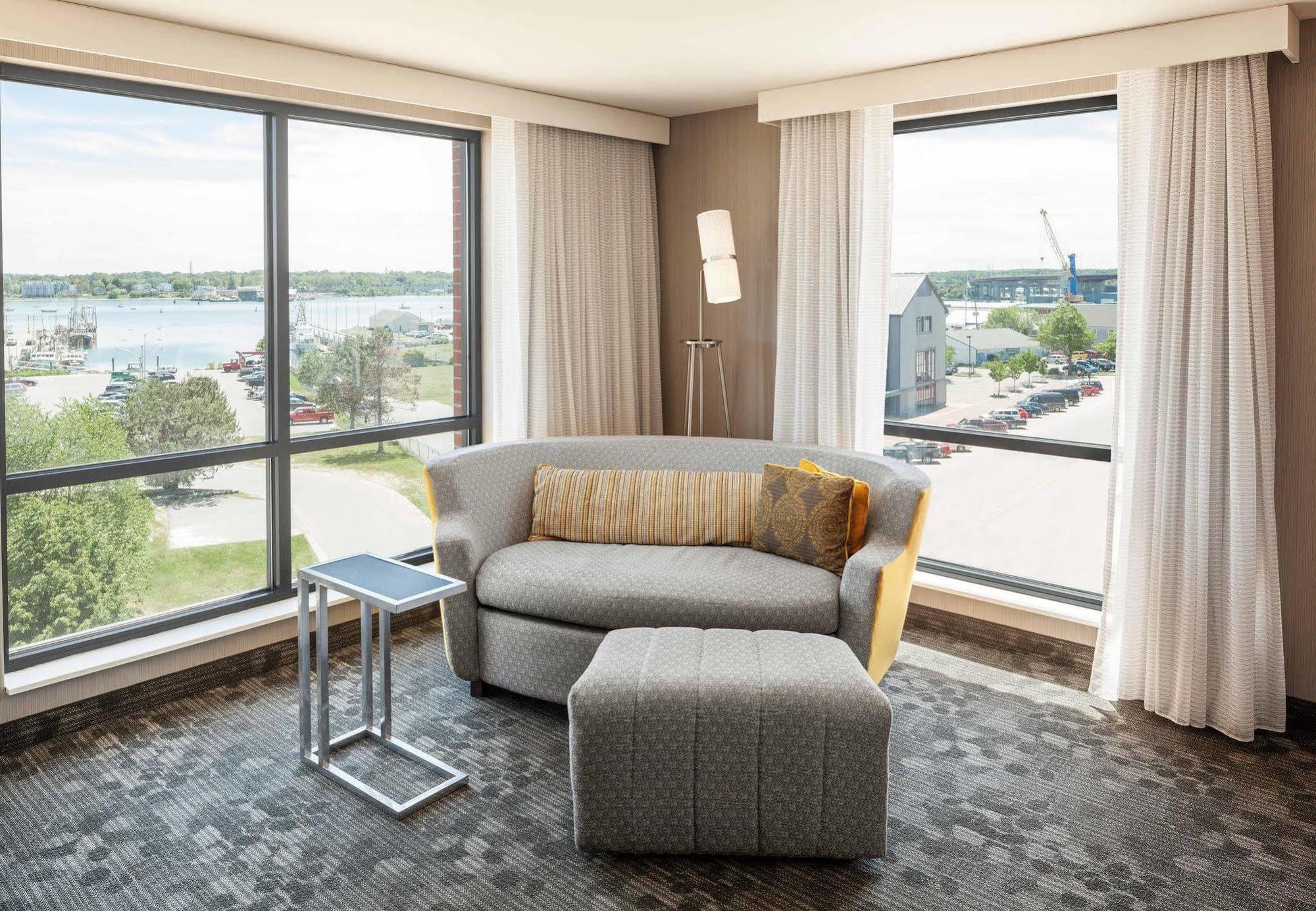 Hotel Courtyard By Marriott Portland Downtown/Waterfront Extérieur photo